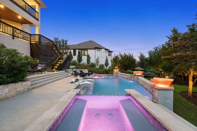 215 Lodestone LN, Austin, TX 78738