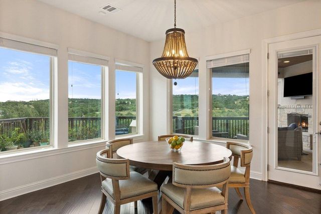 215 Lodestone LN, Austin, TX 78738