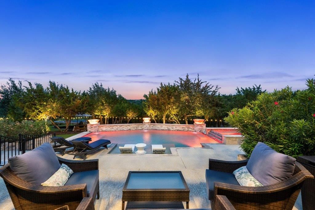 215 Lodestone LN, Austin, TX 78738