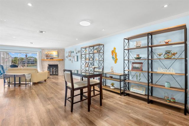 12320 CAPRI CIRCLE N 404, Treasure Island, FL 33706