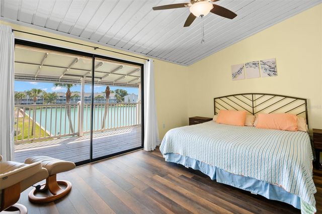 12320 CAPRI CIRCLE N 404, Treasure Island, FL 33706