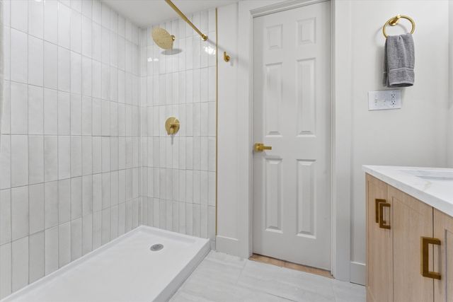 11635 S Bishop Street, Chicago, IL 60643