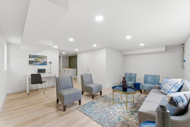 11635 S Bishop Street, Chicago, IL 60643