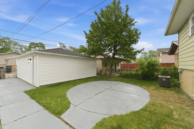11635 S Bishop Street, Chicago, IL 60643