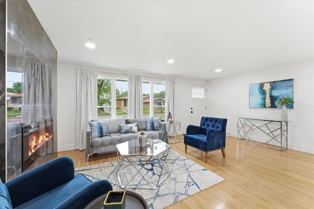 11635 S Bishop Street, Chicago, IL 60643