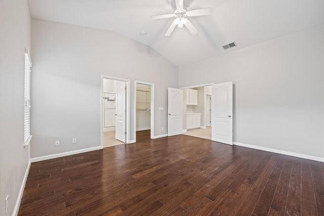 9786 N Backer Avenue, Fresno, CA 93720