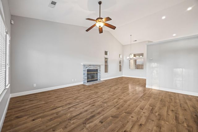 9786 N Backer Avenue, Fresno, CA 93720