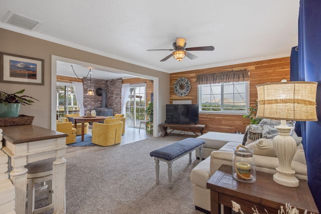 23166 Rd 238, Lindsay, CA 93247