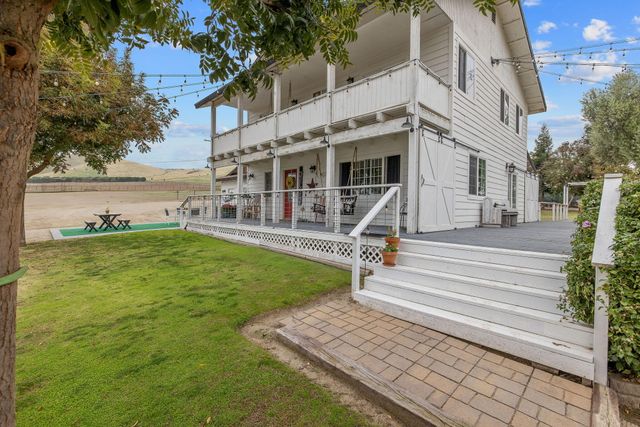 23166 Rd 238, Lindsay, CA 93247