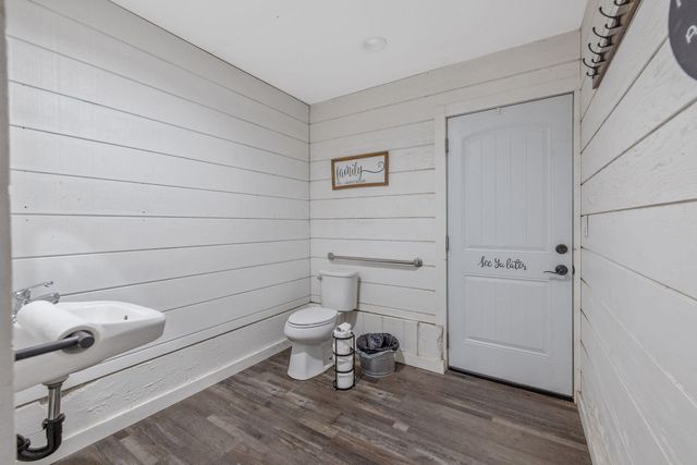 23166 Rd 238, Lindsay, CA 93247