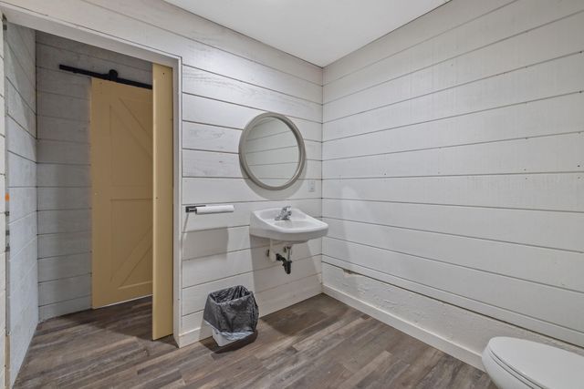 23166 Rd 238, Lindsay, CA 93247