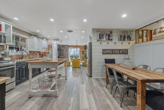 23166 Rd 238, Lindsay, CA 93247