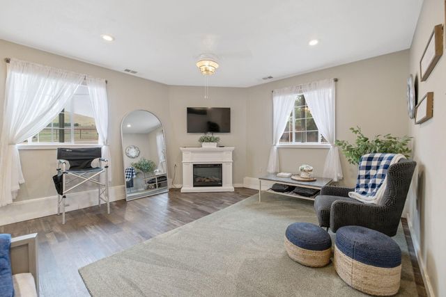 23166 Rd 238, Lindsay, CA 93247