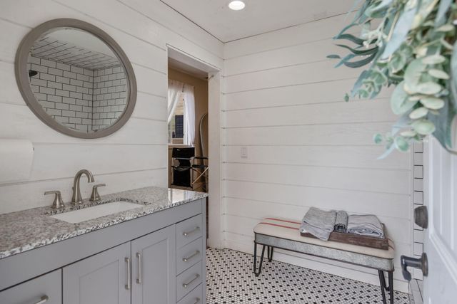 23166 Rd 238, Lindsay, CA 93247