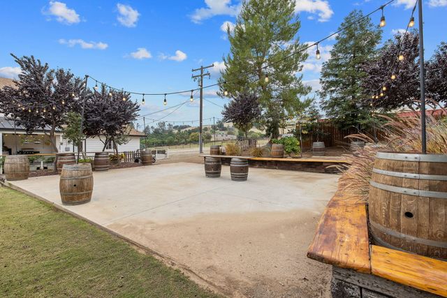 23166 Rd 238, Lindsay, CA 93247