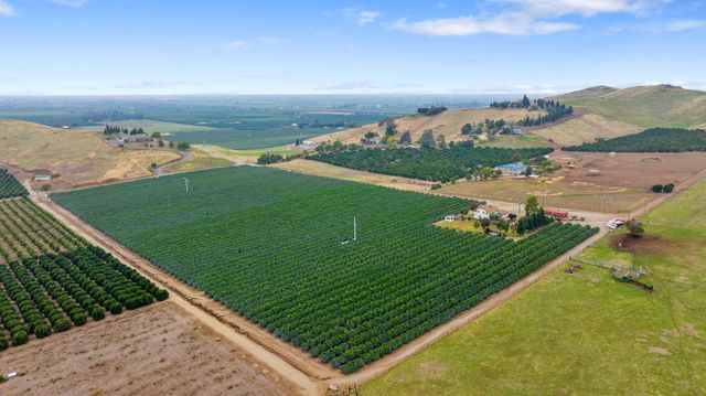 23166 Rd 238, Lindsay, CA 93247