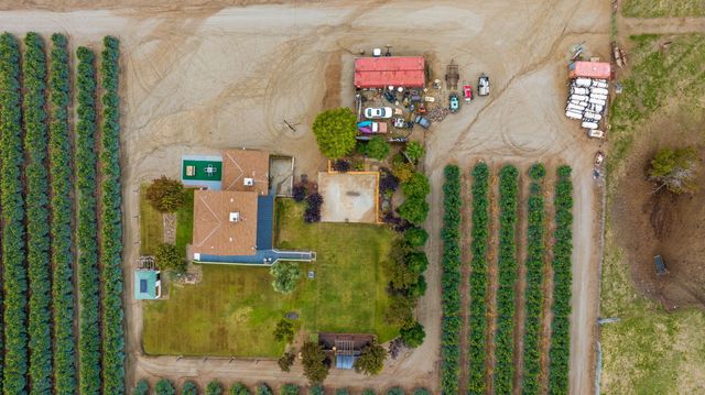 23166 Rd 238, Lindsay, CA 93247