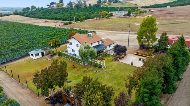 23166 Rd 238, Lindsay, CA 93247