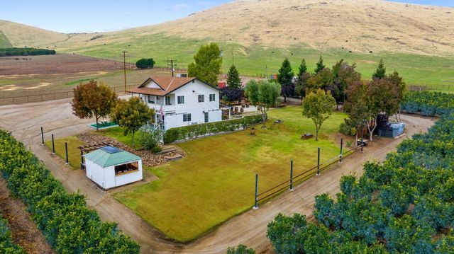 23166 Rd 238, Lindsay, CA 93247