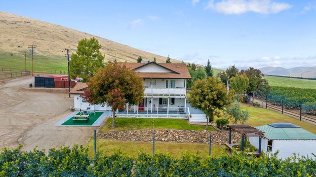 23166 Rd 238, Lindsay, CA 93247