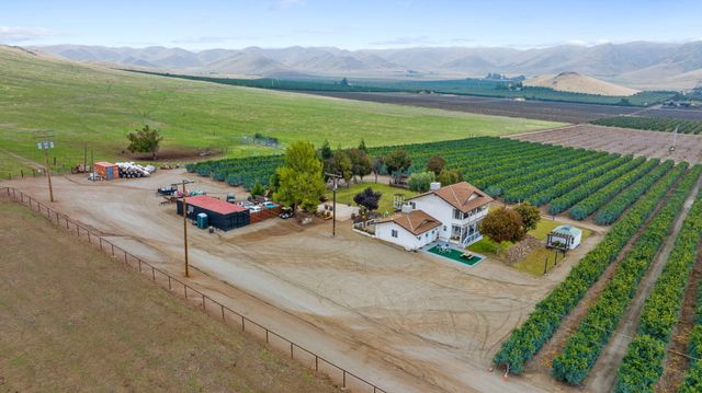 23166 Rd 238, Lindsay, CA 93247