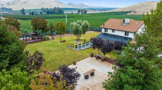 23166 Rd 238, Lindsay, CA 93247