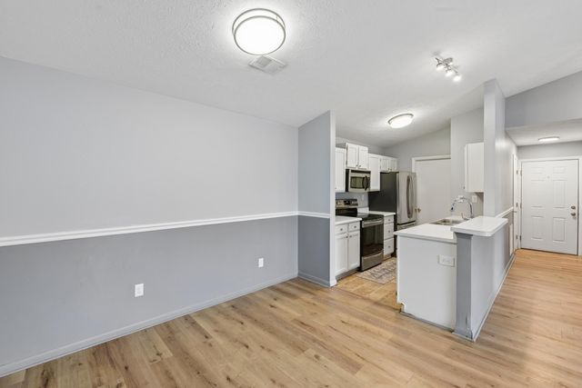 33 Rio Grande Circle, 9, Florence, KY 41042