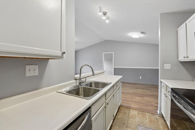 33 Rio Grande Circle, 9, Florence, KY 41042