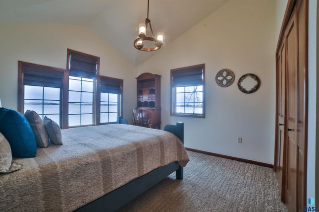 46024 238th St, Wentworth, SD 57075