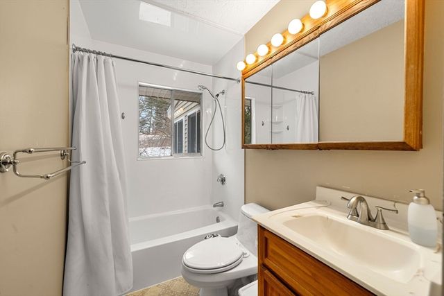 103 Esta, Plymouth, MA 02360