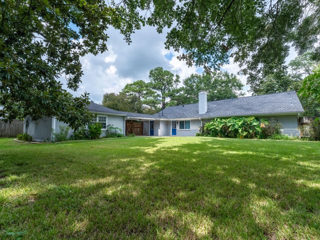 13015 Advance Dr, Houston, TX 77065