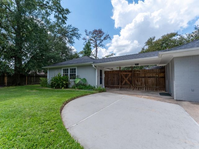 13015 Advance Dr, Houston, TX 77065