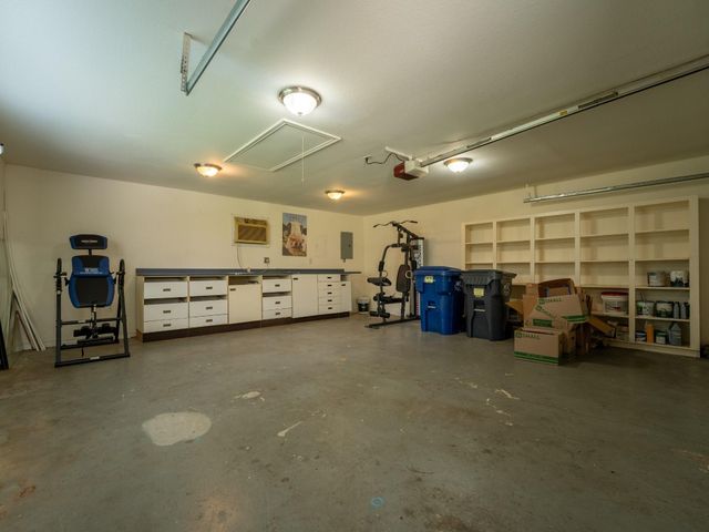 13015 Advance Dr, Houston, TX 77065