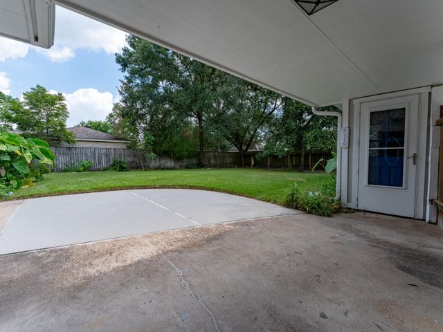 13015 Advance Dr, Houston, TX 77065