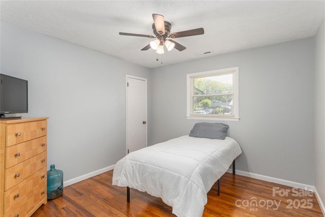 65 Lakeview Street, Clyde, NC 28721