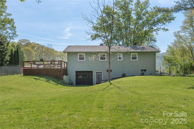 65 Lakeview Street, Clyde, NC 28721