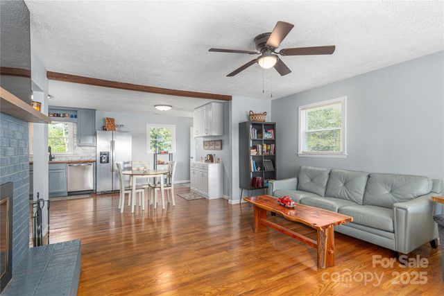 65 Lakeview Street, Clyde, NC 28721