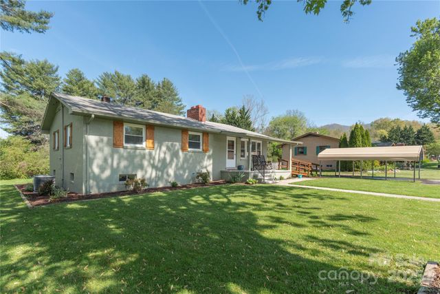 65 Lakeview Street, Clyde, NC 28721