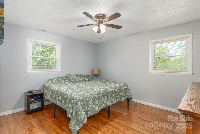 65 Lakeview Street, Clyde, NC 28721