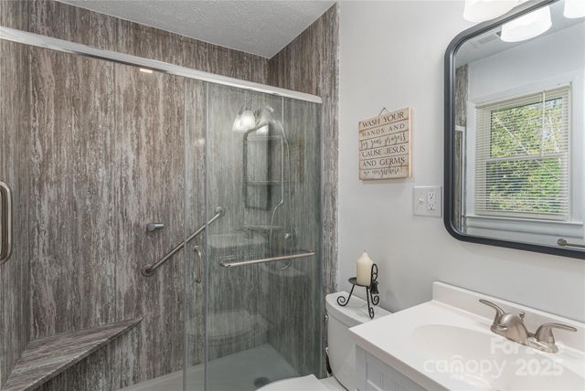 65 Lakeview Street, Clyde, NC 28721