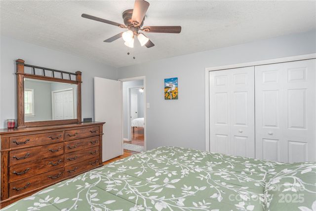 65 Lakeview Street, Clyde, NC 28721