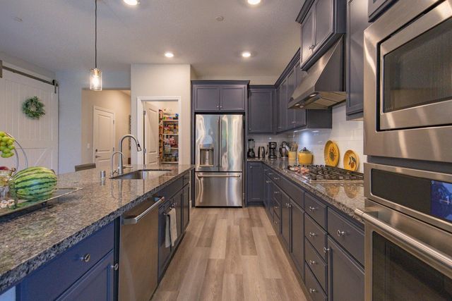 484 Pinehurst St, Manteca, CA 95336