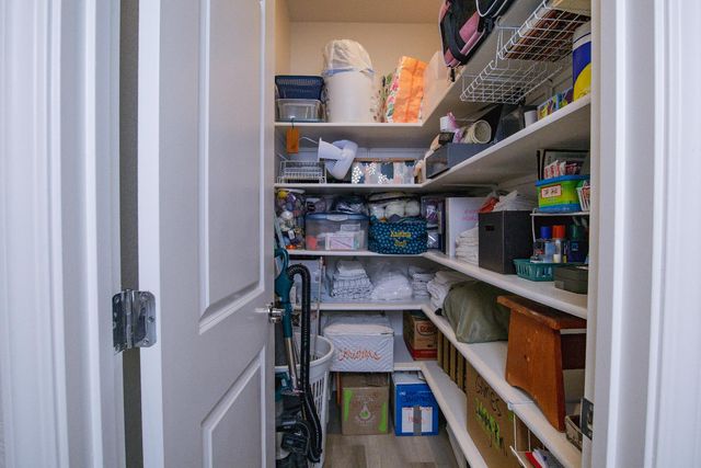 484 Pinehurst St, Manteca, CA 95336