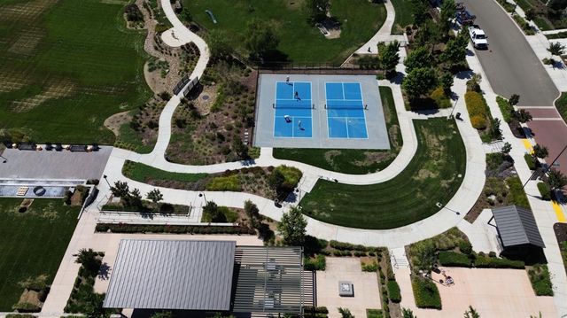 484 Pinehurst St, Manteca, CA 95336