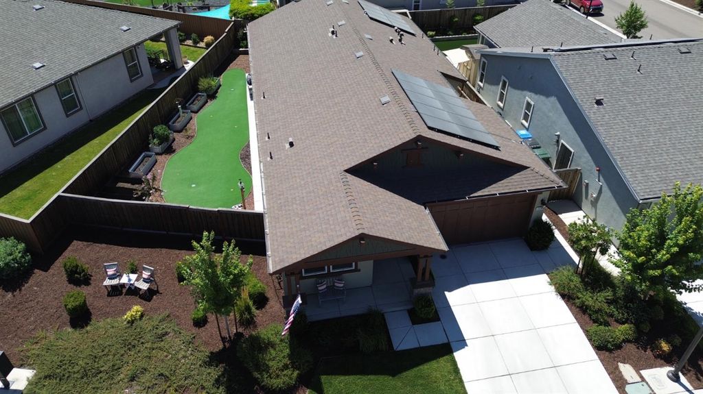 484 Pinehurst St, Manteca, CA 95336