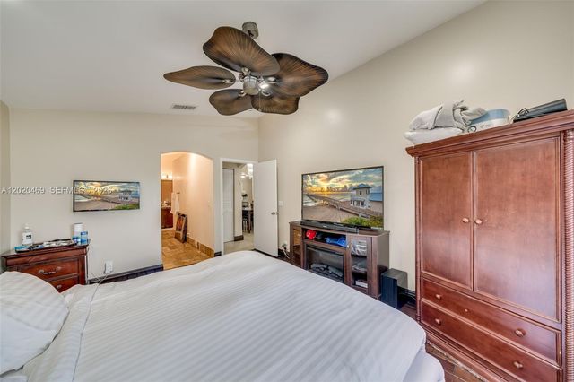 5032 SW 34th Terrace, Hollywood, FL 33312