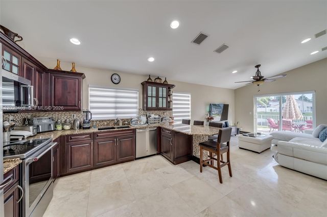 5032 SW 34th Terrace, Hollywood, FL 33312