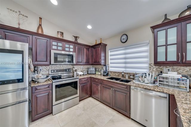 5032 SW 34th Terrace, Hollywood, FL 33312
