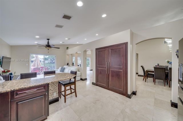 5032 SW 34th Terrace, Hollywood, FL 33312