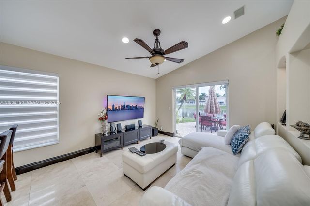 5032 SW 34th Terrace, Hollywood, FL 33312